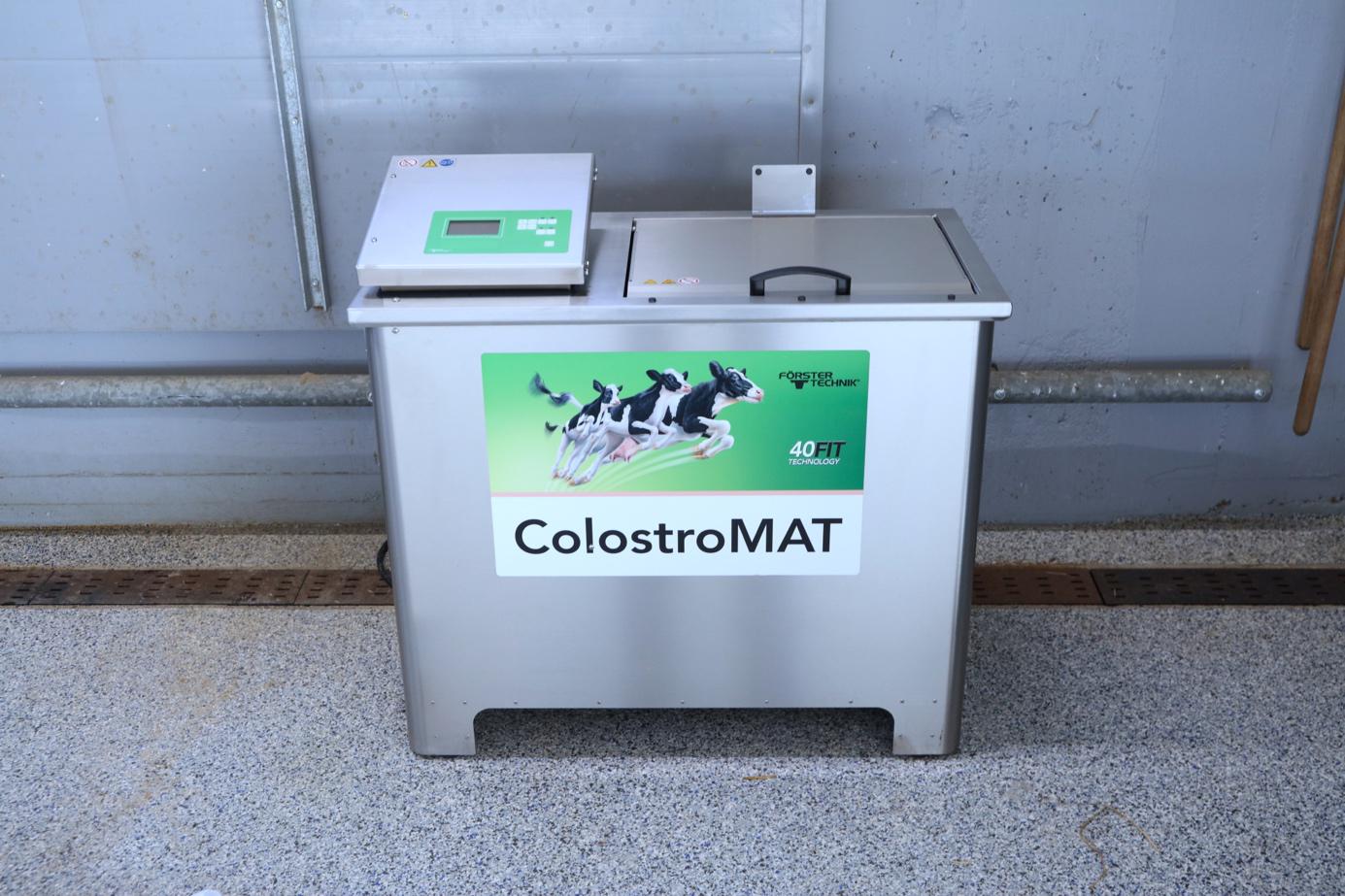 Le ColostoMAT : Appareil compact pour pasteuriser et décongeler le colostrum, adapté à deux ColostroBAGs.